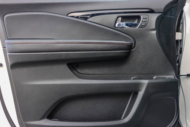 Used 2025 Honda Ridgeline Black Edition image 23