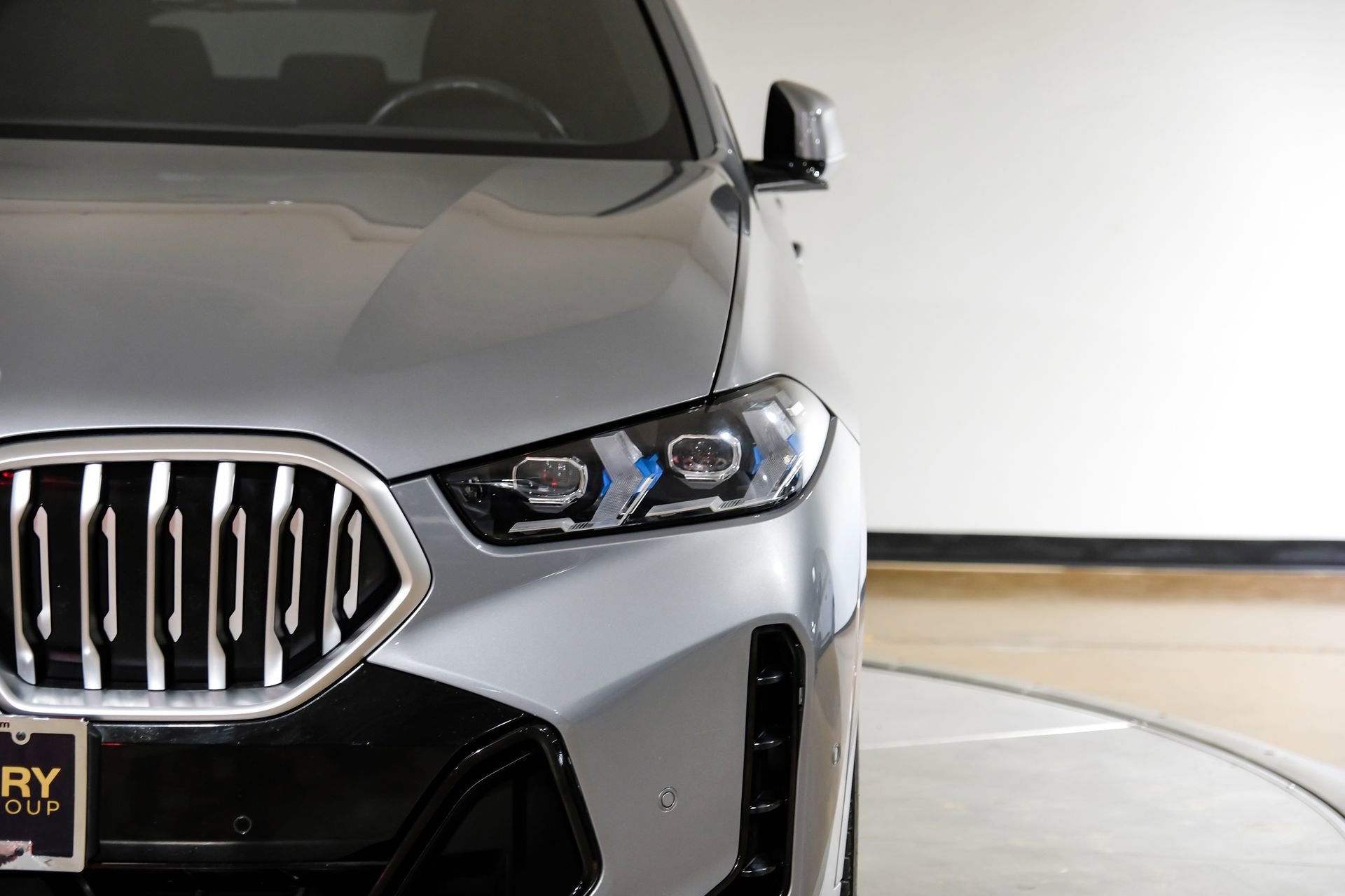 Used 2025 BMW X6 xDrive40i AWD/4WD image 60