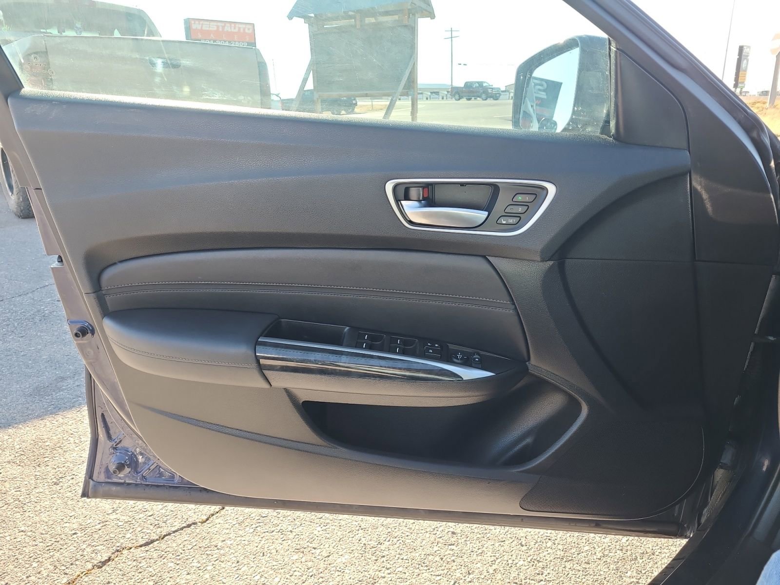 Used 2018 Acura TLX V6 SH-AWD image 19