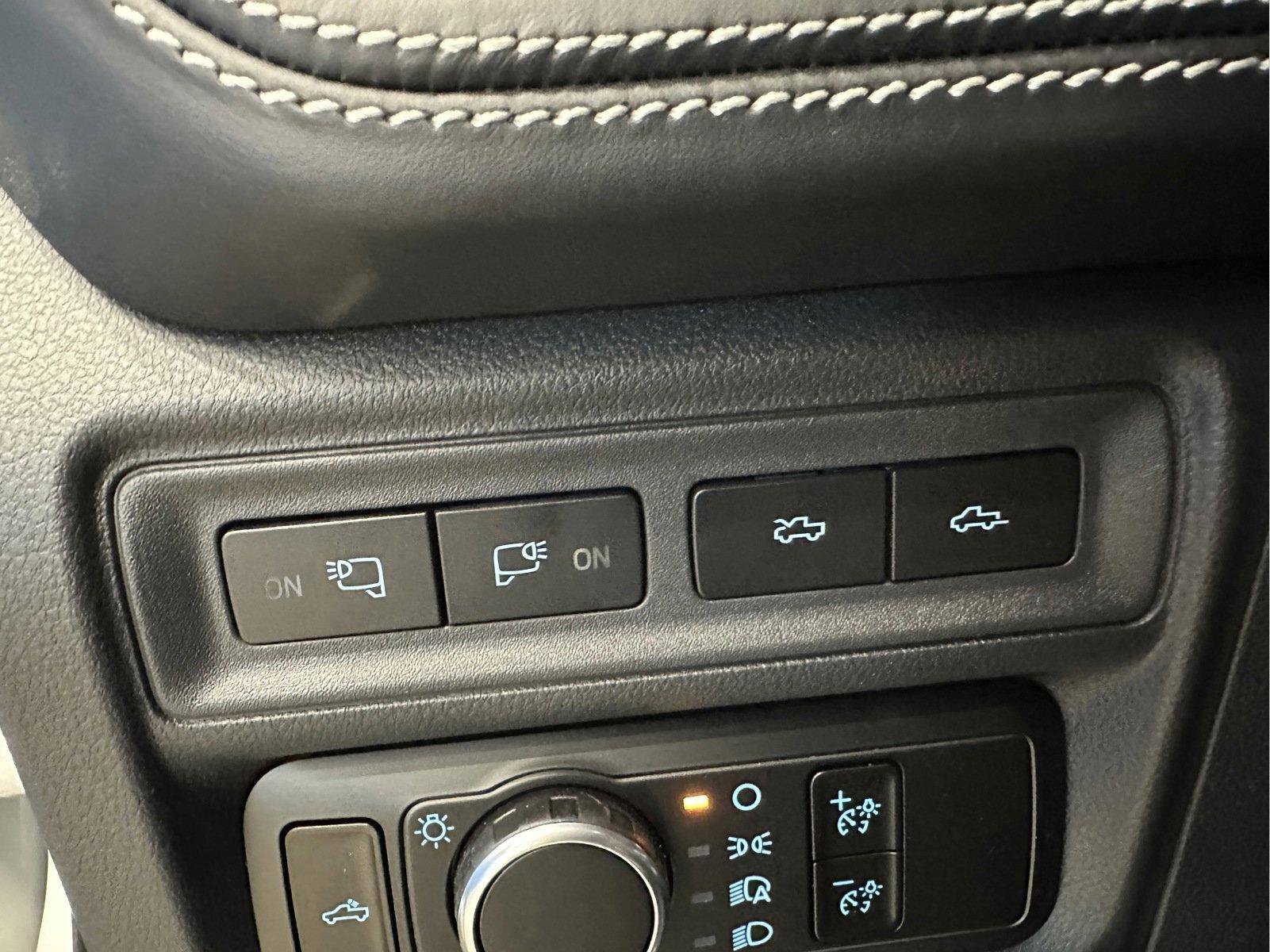 New 2023 Ford F150 Lightning Platinum AWD/4WD image 35