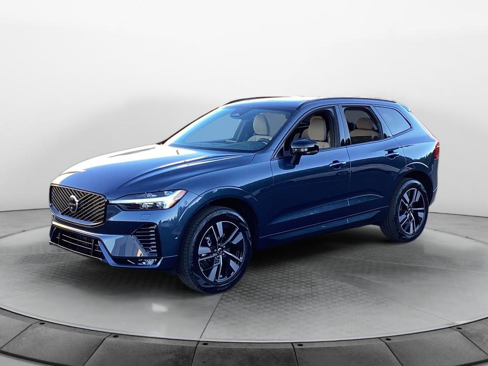 New 2027 Volvo XC60 B5 Plus AWD/4WD image 3