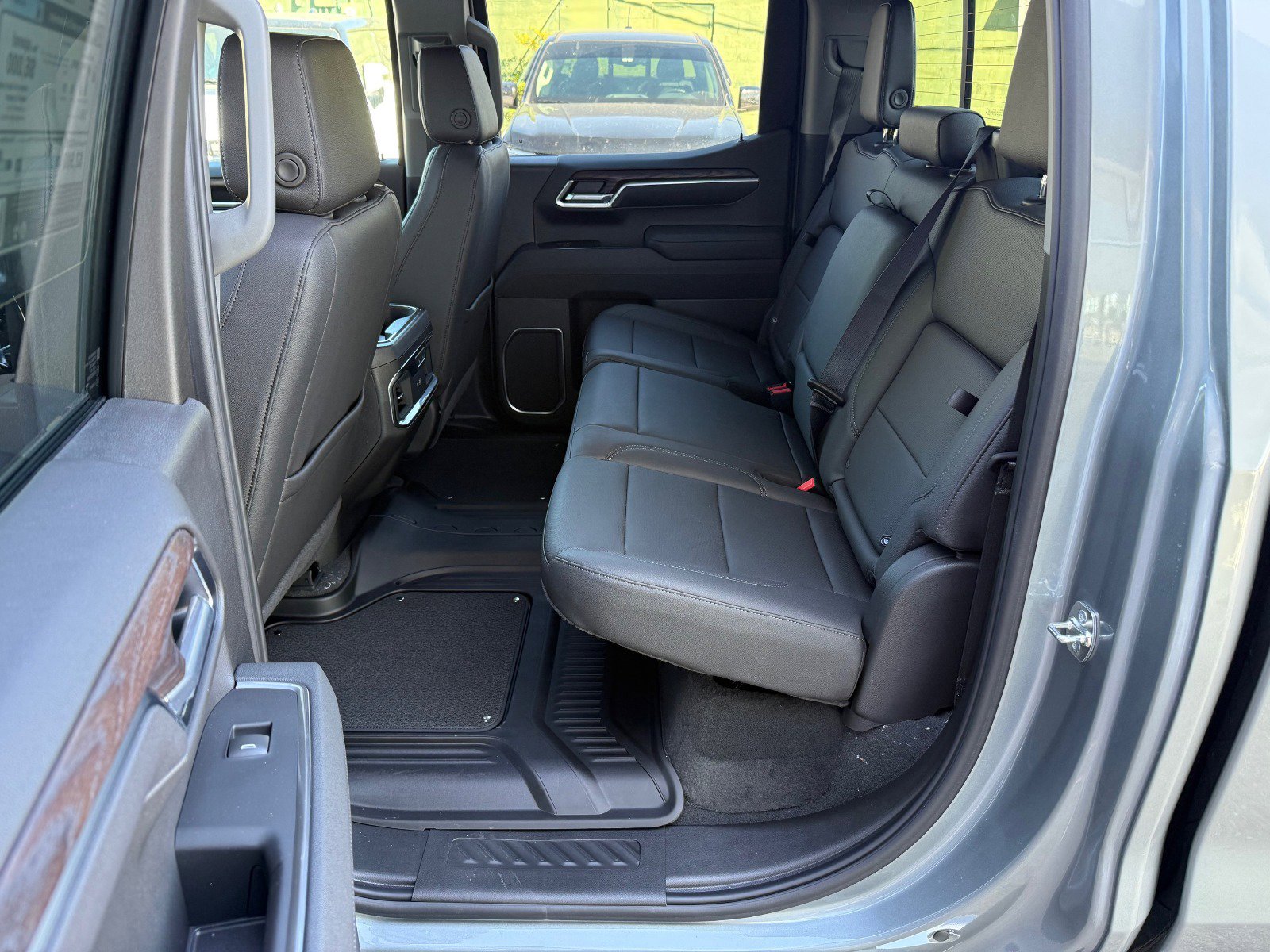 New 2026 GMC Sierra 1500 SLT w/ SLT Premium Plus Package image 15