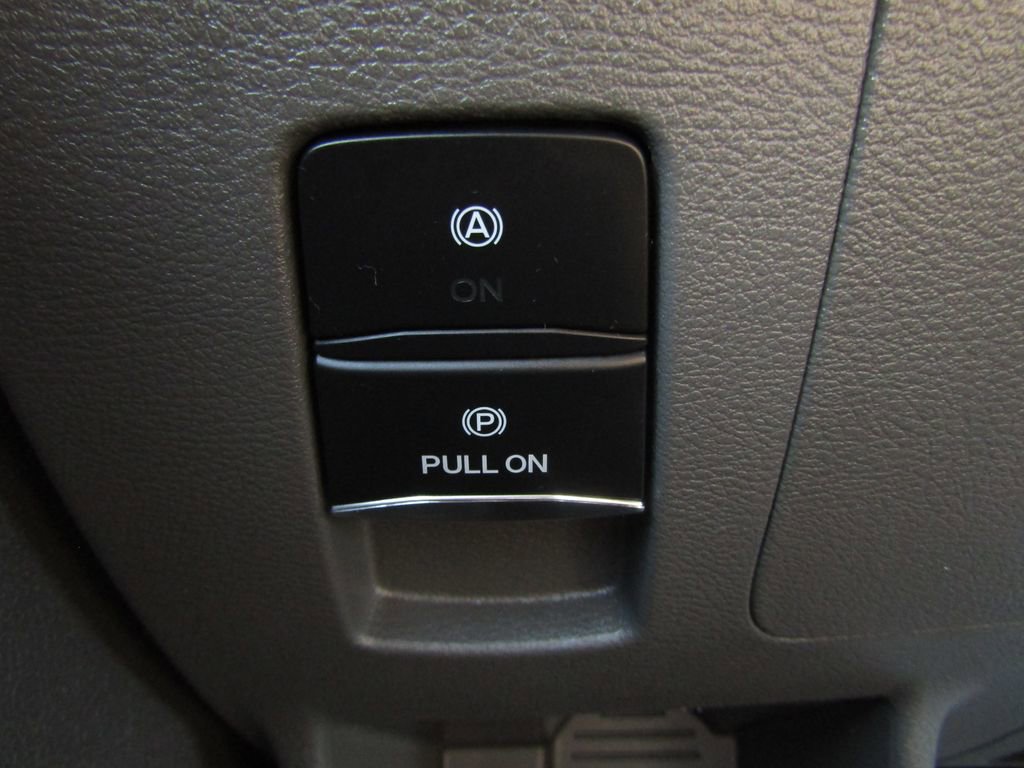 Used 2024 Ford E-Transit 148 Medium Roof image 20