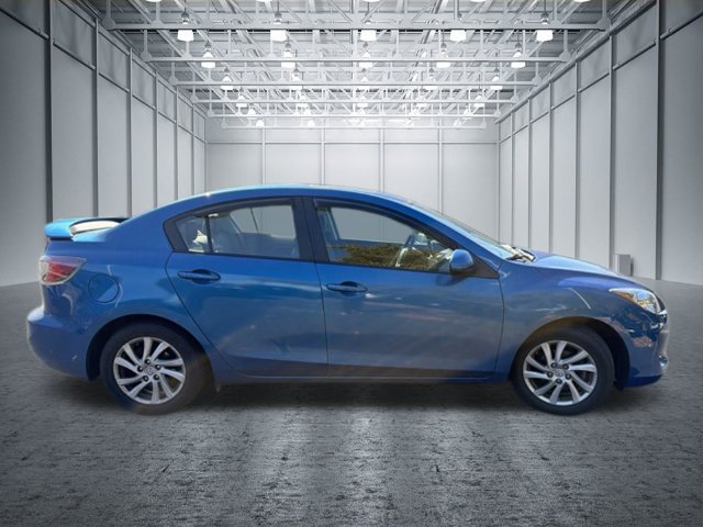Used 2012 MAZDA MAZDA3 i Grand Touring w/ Tech Pkg FWD image 4
