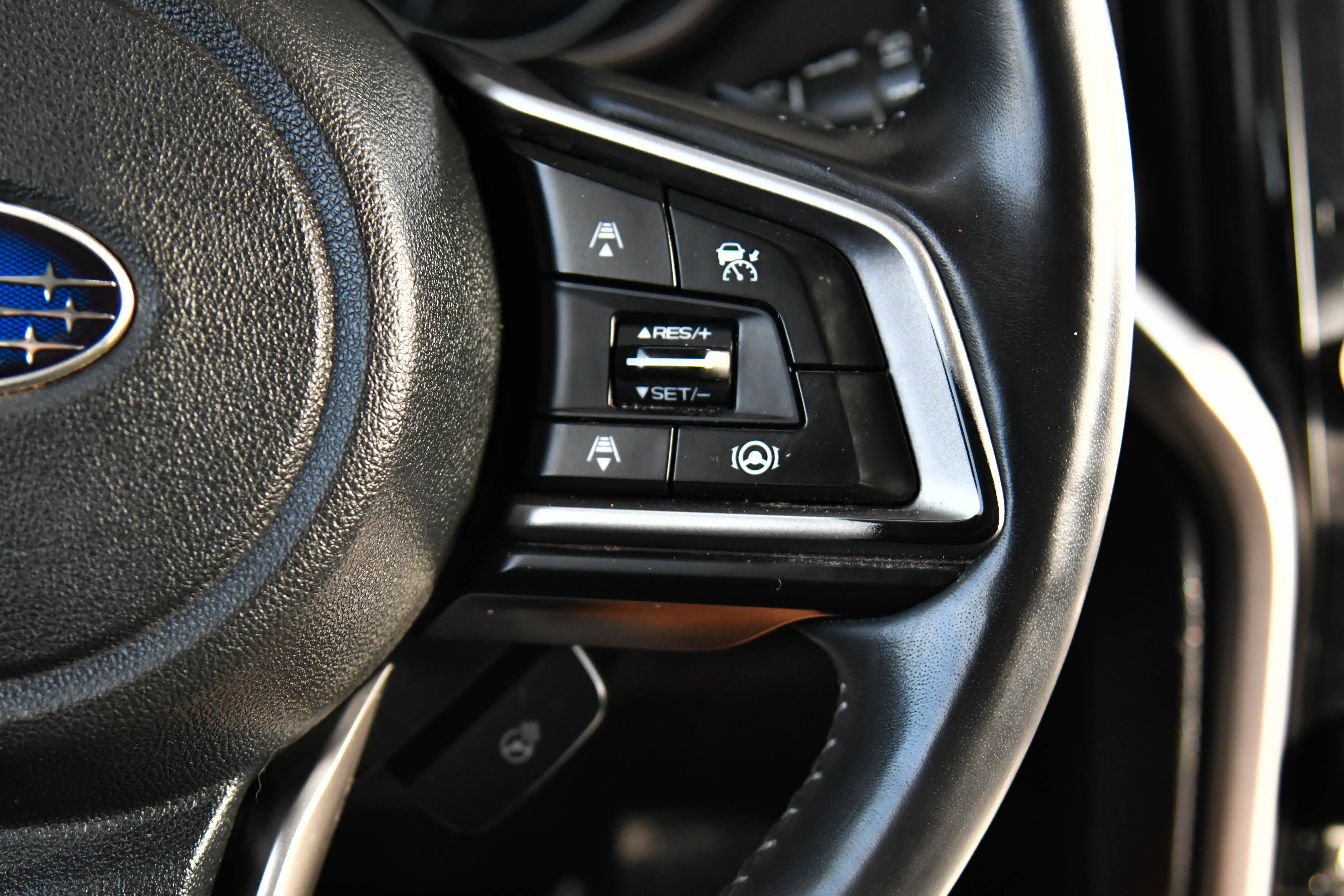 Used 2022 Subaru Ascent Touring image 32