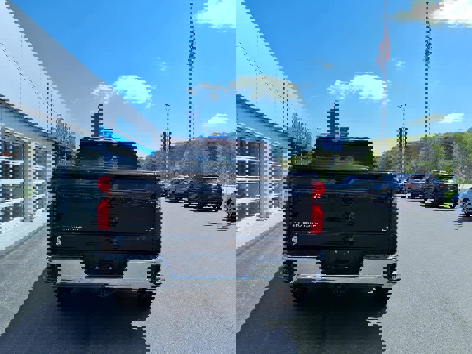 Used 2020 Chevrolet Silverado 1500 LT image 6