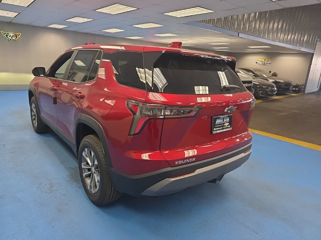 New 2027 Chevrolet Equinox LT w/ Convenience Package II FWD image 5
