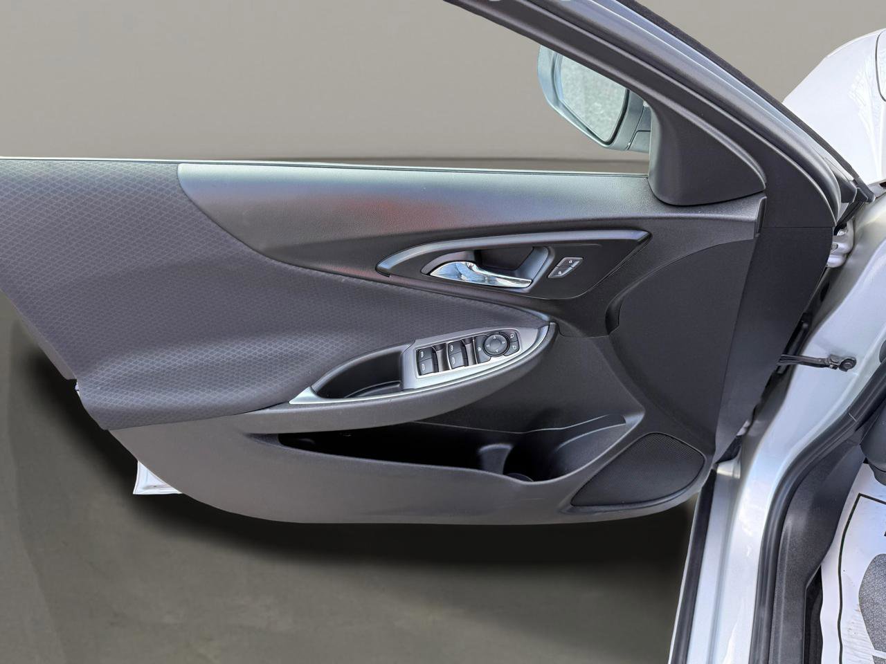 Used 2020 Chevrolet Malibu LT image 13