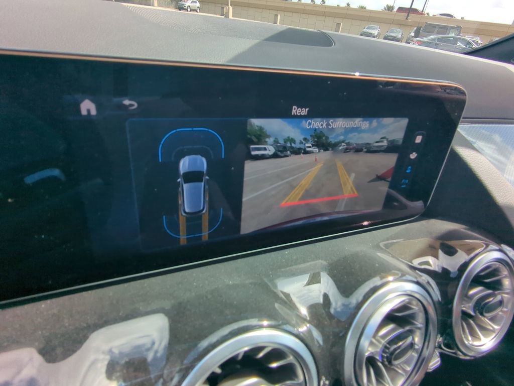 Certified 2025 Mercedes-Benz GLA 250 image 7