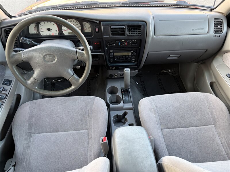 Used 2002 Toyota Tacoma PreRunner RWD image 25