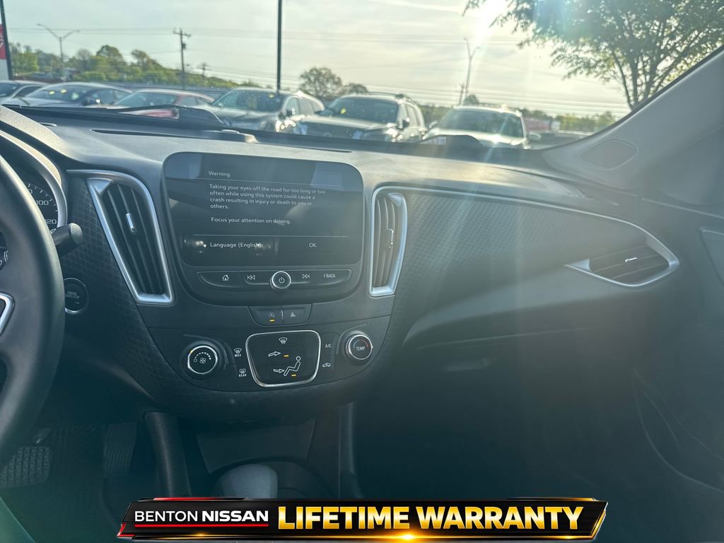Used 2024 Chevrolet Malibu RS FWD image 15
