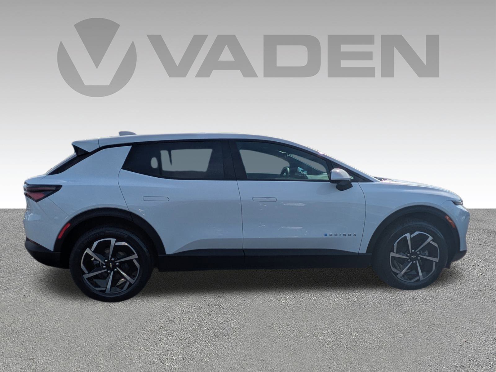 New 2026 Chevrolet Equinox EV LT image 20