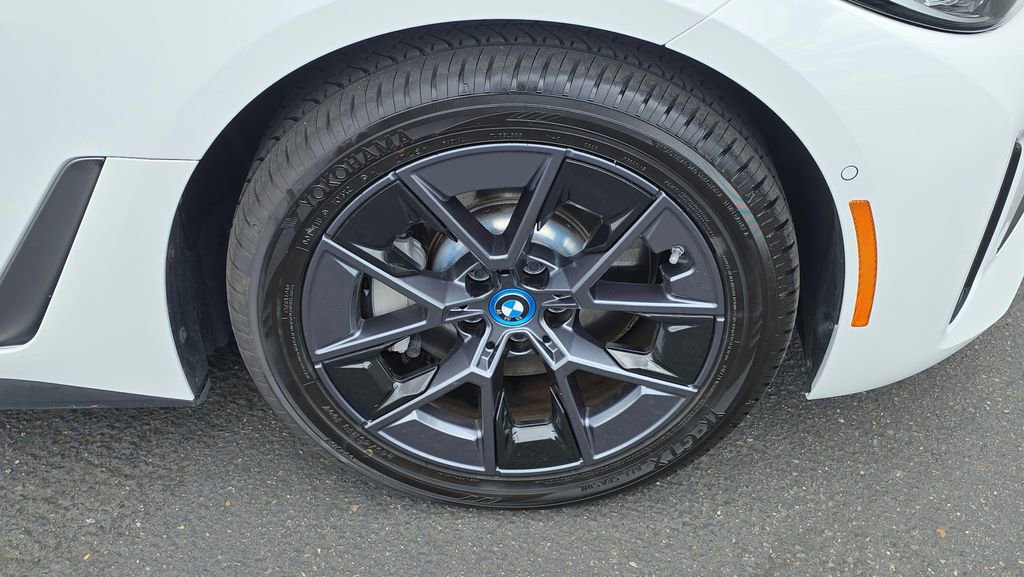 Used 2023 BMW i4 eDrive40 w/ Premium Package RWD image 46