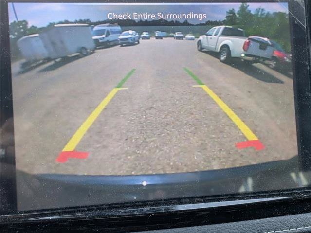 Used 2024 Chrysler Pacifica Limited FWD image 14