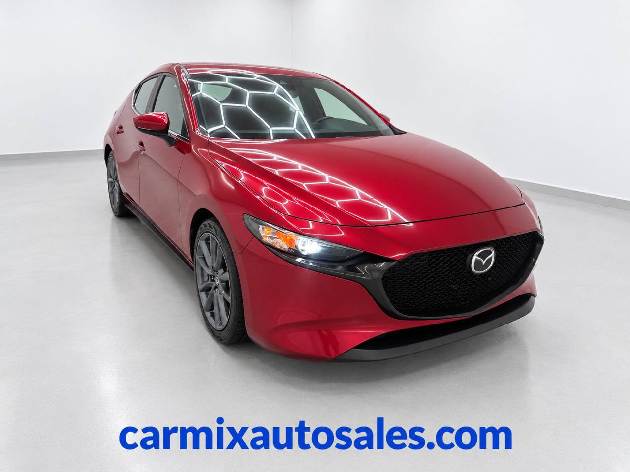 Used 2019 MAZDA MAZDA3 AWD Hatchback w/ Preferred Pkg image 1