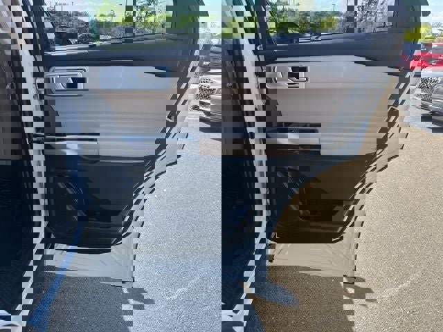 Certified 2023 Ford Explorer Limited w/ Limited Technology Package AWD/4WD image 21