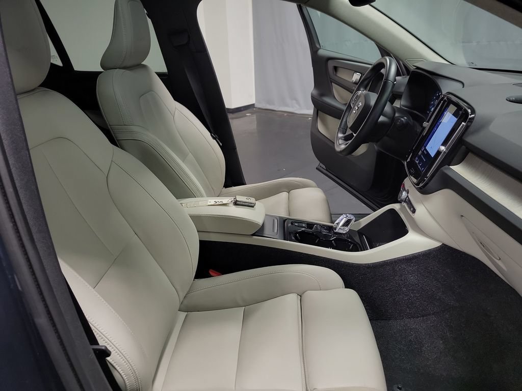 Used 2019 Volvo XC40 T5 Inscription AWD/4WD image 23