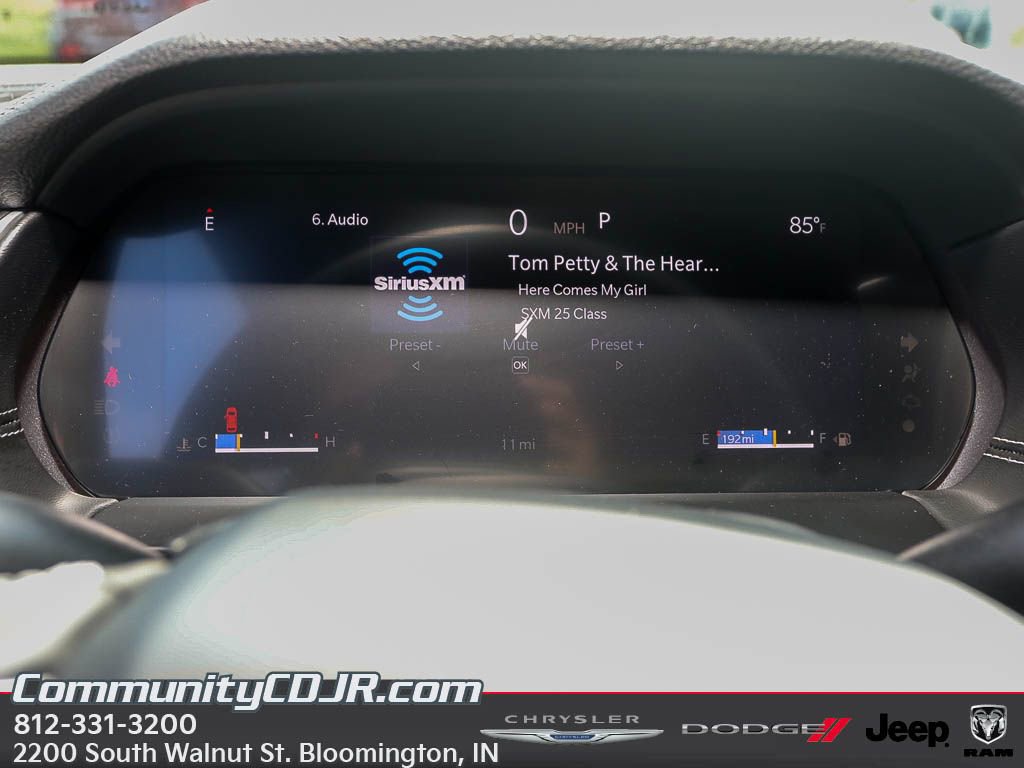 New 2025 Jeep Grand Cherokee L Limited image 12