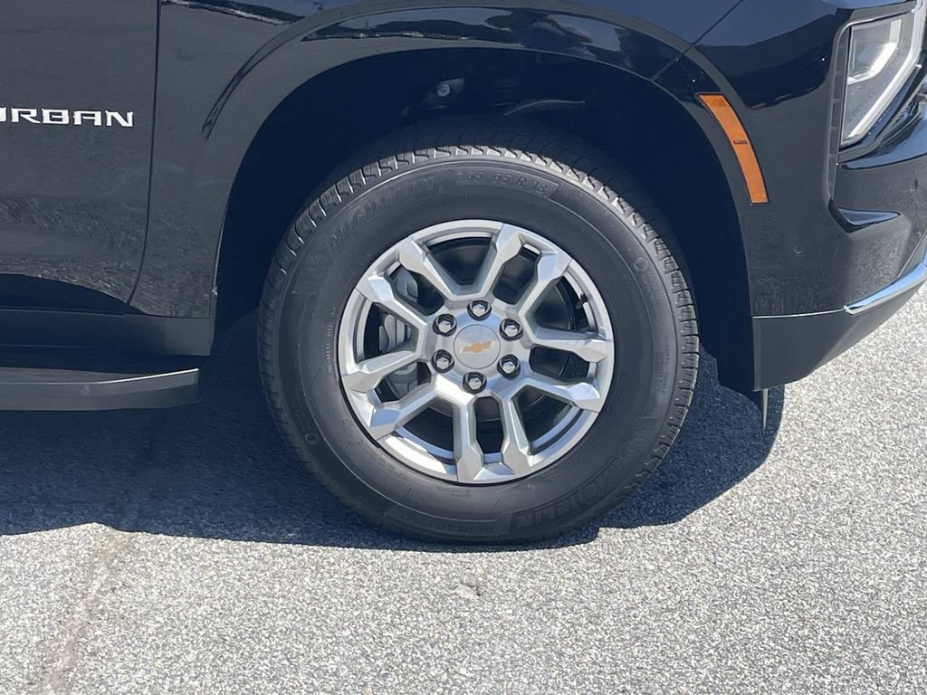 New 2026 Chevrolet Suburban LS w/ Max Trailering Package AWD/4WD image 10