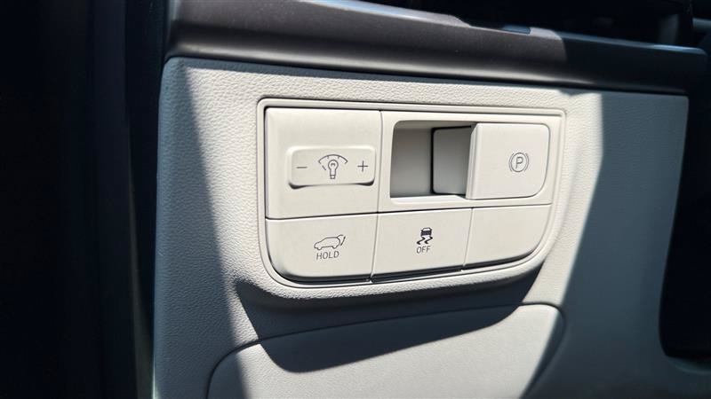 Used 2025 Hyundai Tucson Limited FWD image 42