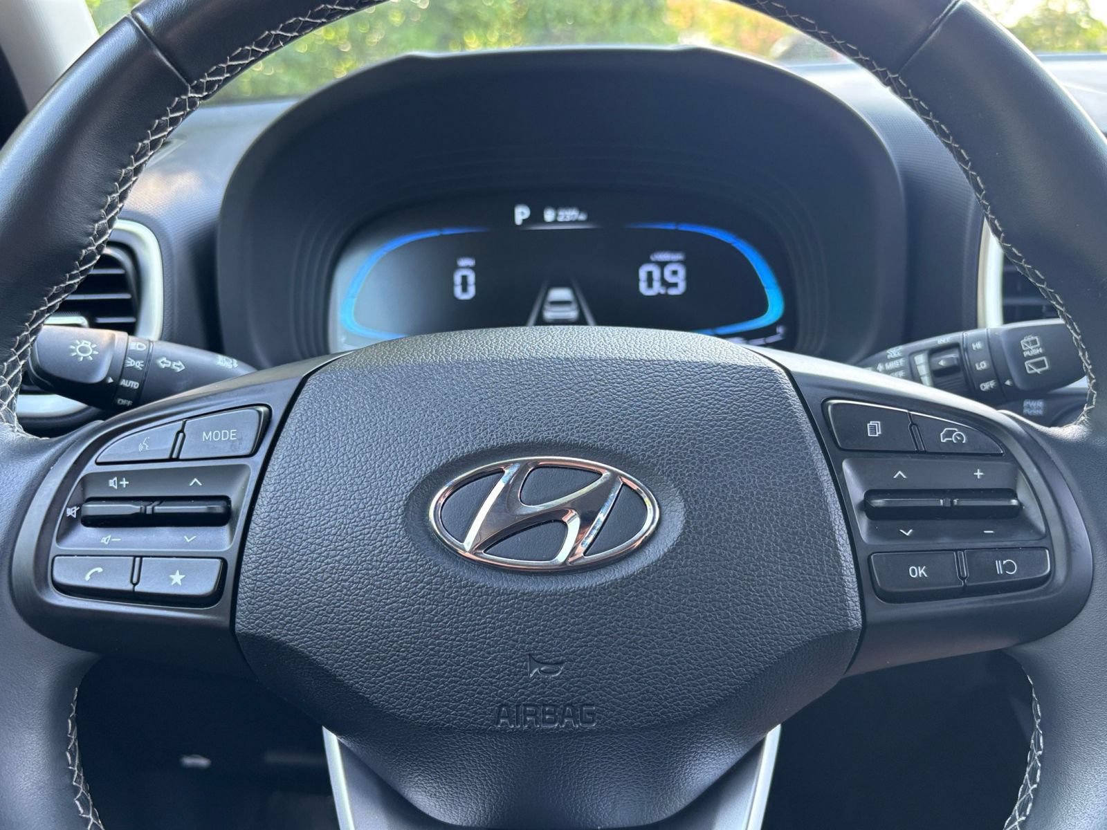 Used 2026 Hyundai Venue SEL FWD image 27