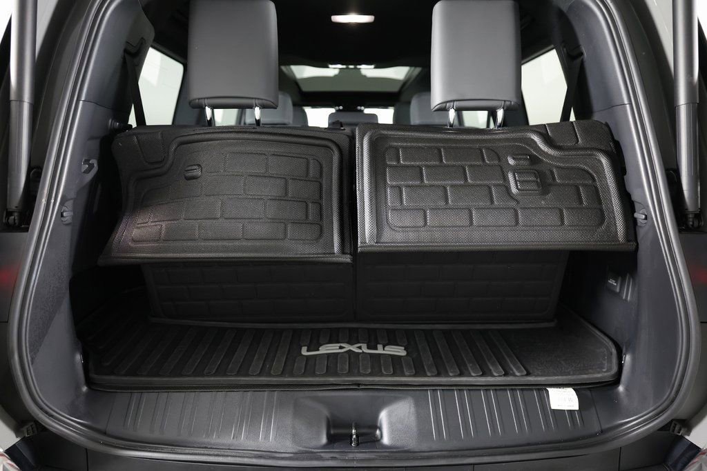Used 2025 Lexus GX 550 w/ Cold Area Package AWD/4WD image 13