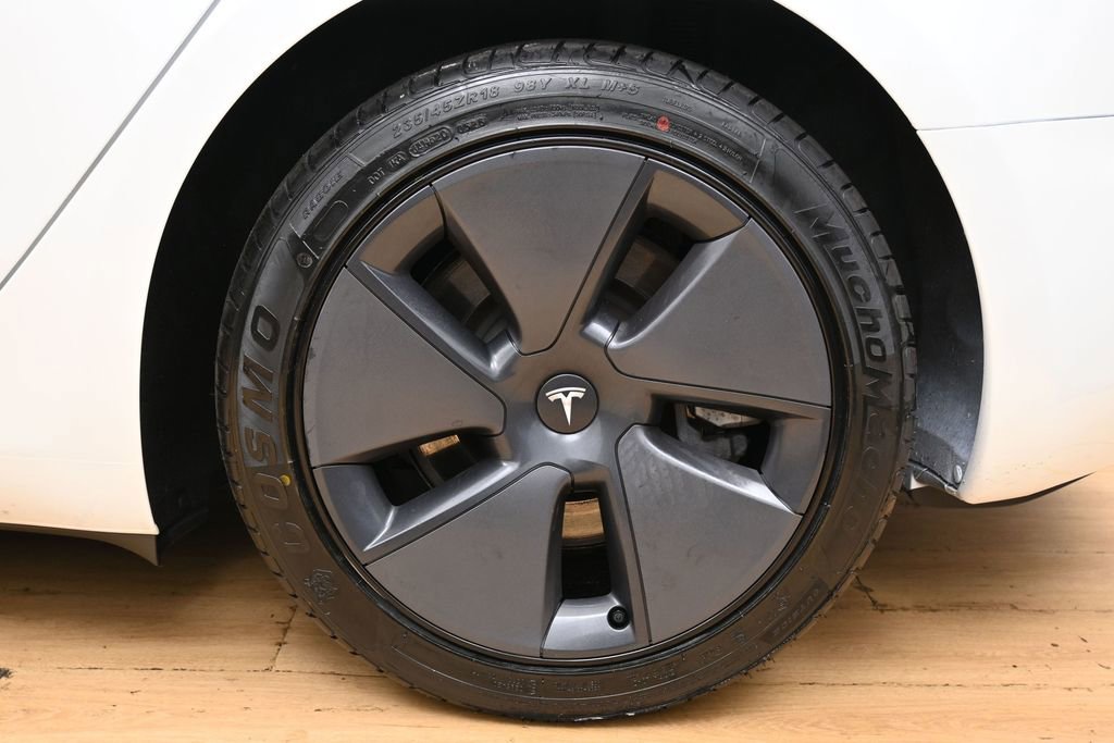 Used 2023 Tesla Model 3 Standard Range RWD image 9