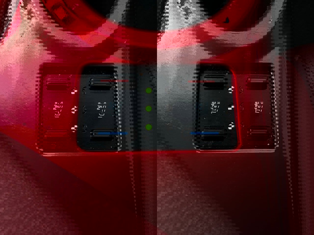 Used 2020 Toyota Camry XSE image 23