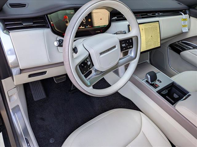 New 2026 Land Rover Range Rover SE image 3