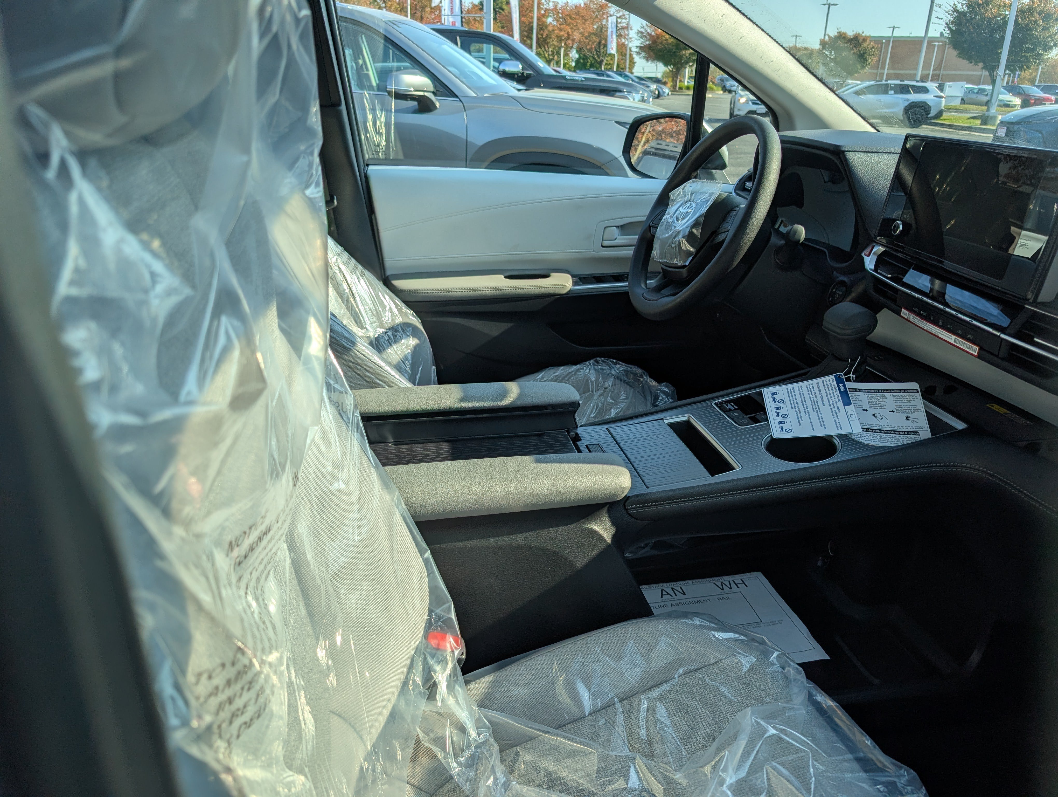 New 2026 Toyota Sienna LE AWD/4WD image 8