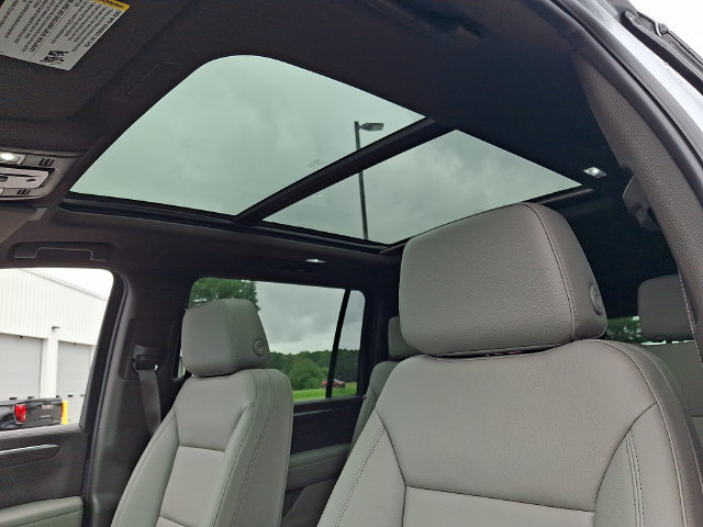 New 2026 Chevrolet Suburban Z71 w/ Z71 Off-Road Package AWD/4WD image 11