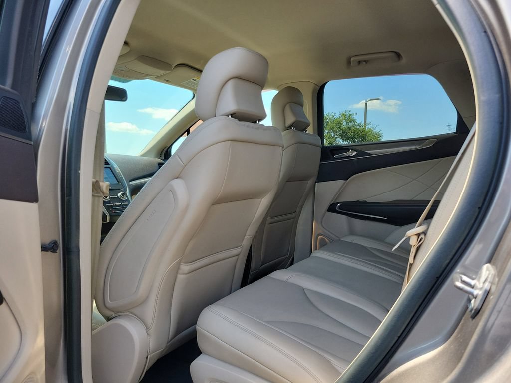 Used 2017 Lincoln MKC Premiere FWD image 7