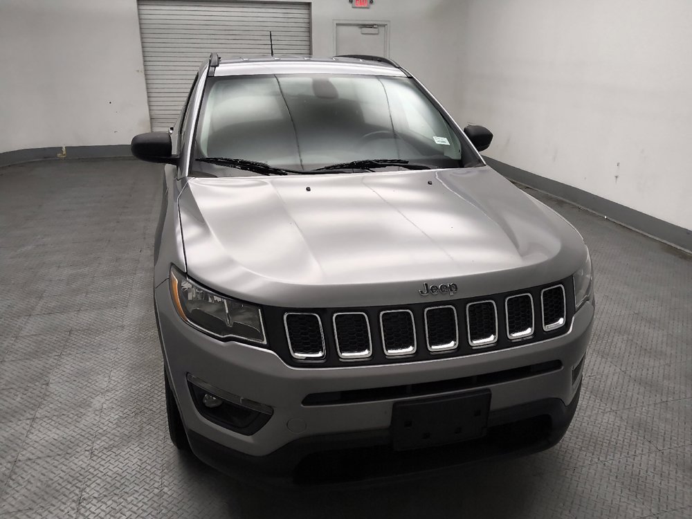 Used 2019 Jeep Compass Latitude w/ Popular Equipment Group AWD/4WD image 14