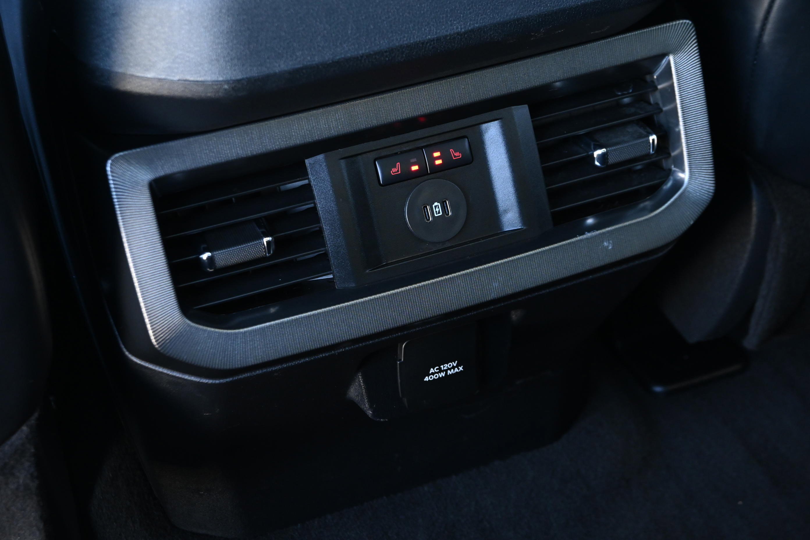 Used 2025 Ford F250 Platinum image 36