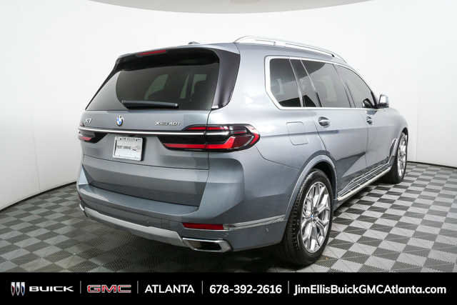 Used 2023 BMW X7 xDrive40i image 3