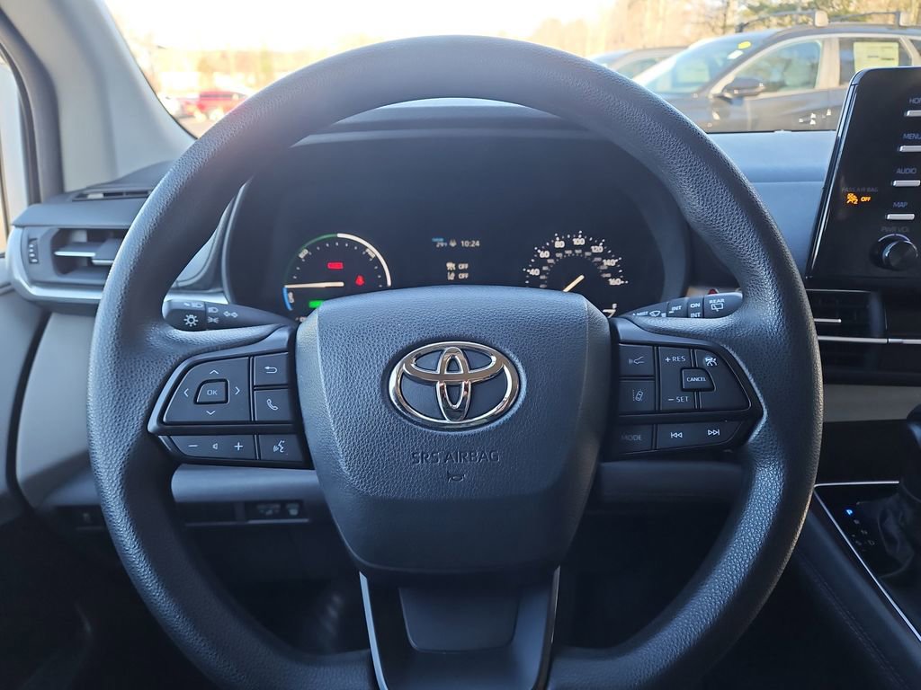Used 2024 Toyota Sienna LE image 24