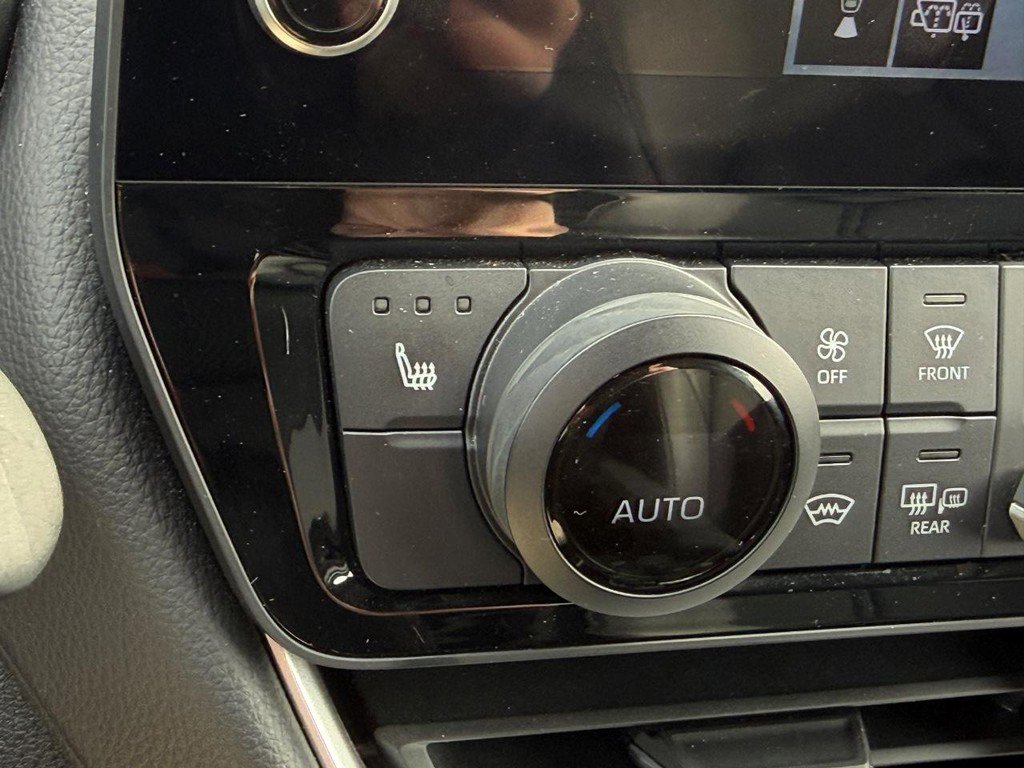 Certified 2025 Toyota Grand Highlander AWD image 23