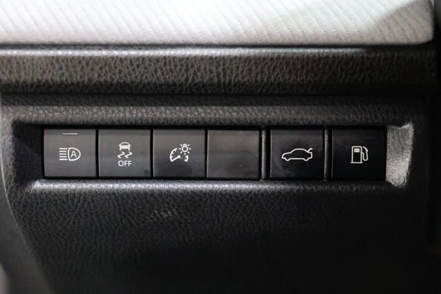 Used 2025 Toyota Camry SE FWD image 21
