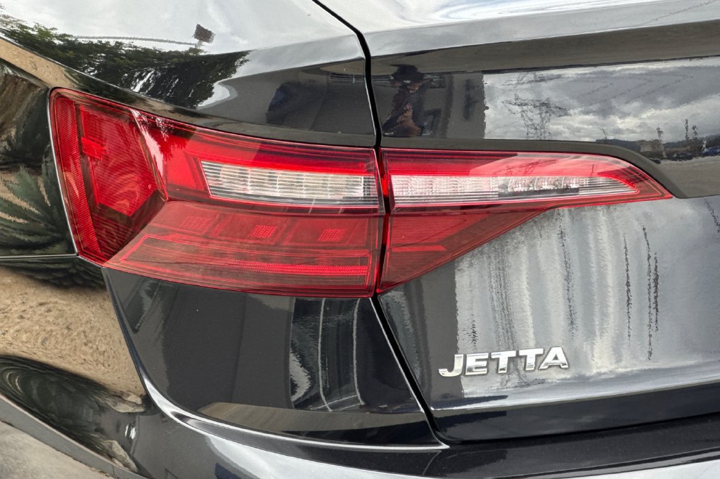 Used 2020 Volkswagen Jetta SEL FWD image 31