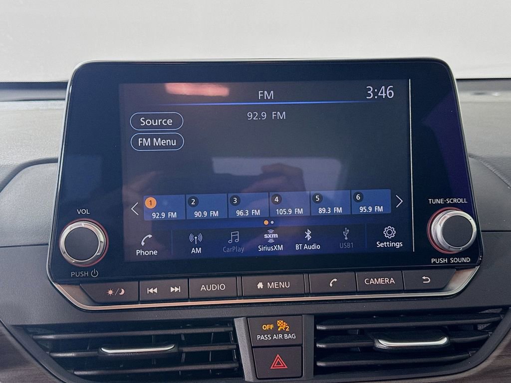 Used 2025 Nissan Altima 2.5 SV FWD image 14