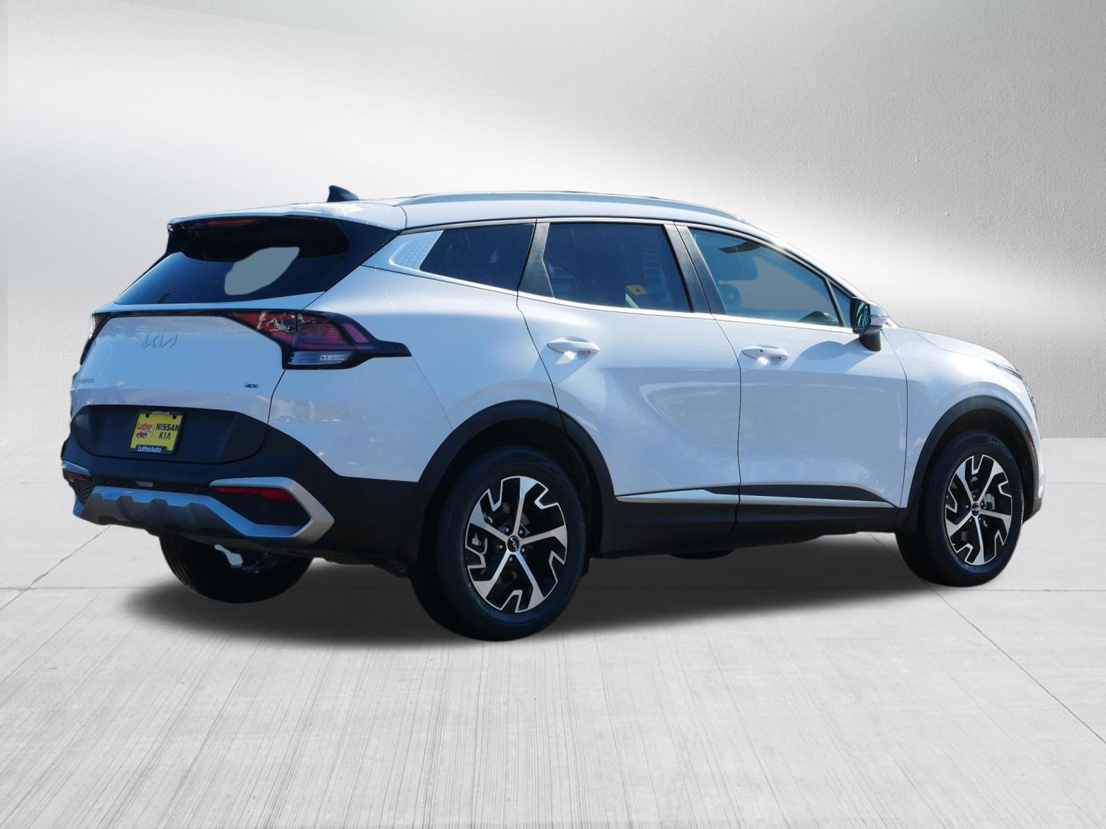 Certified 2024 Kia Sportage EX image 7