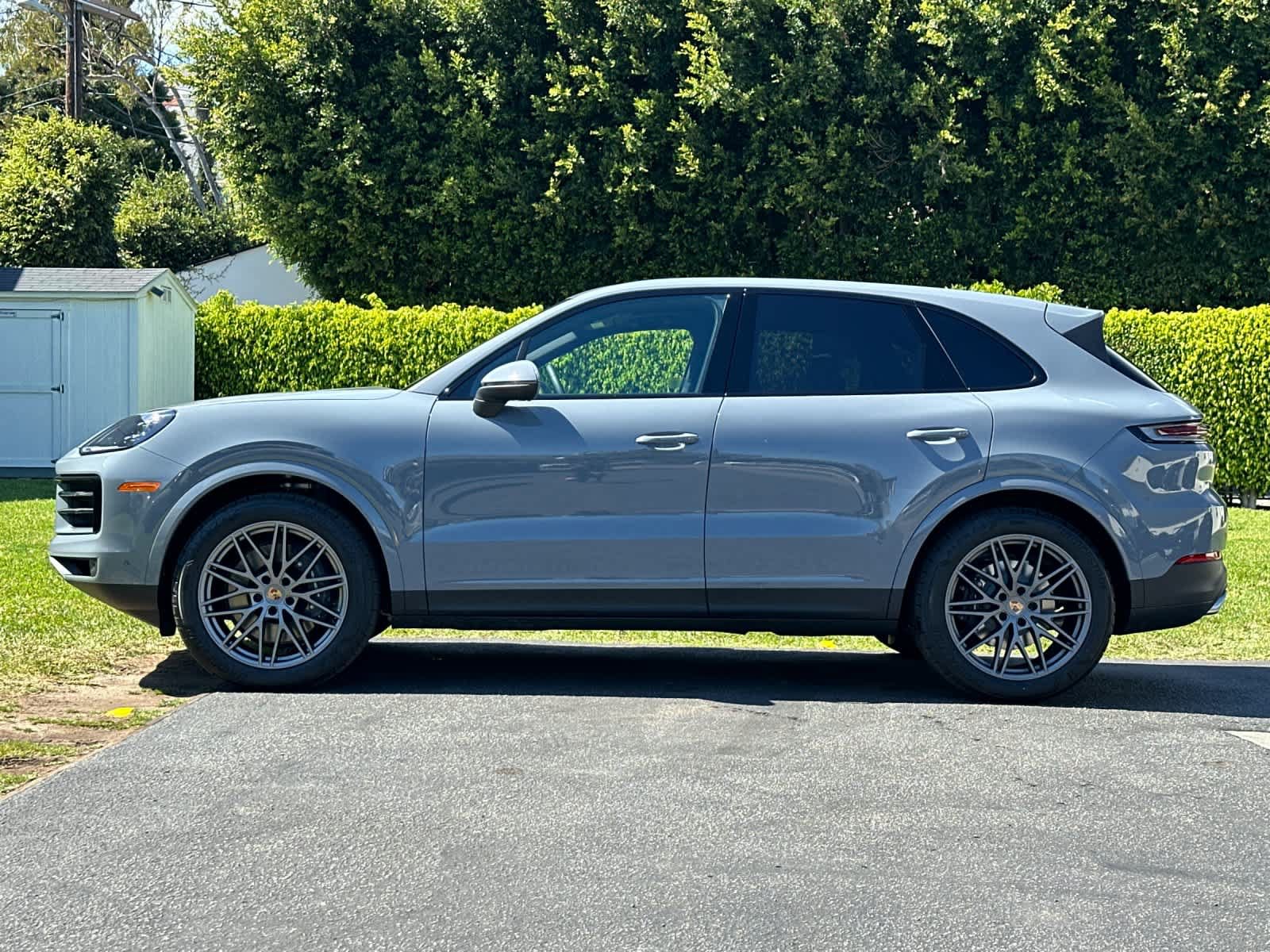 New 2026 Porsche Cayenne AWD/4WD image 2