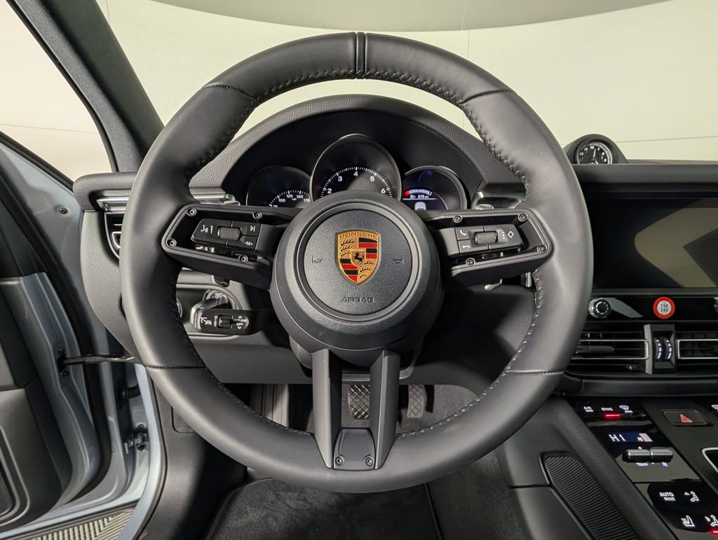 New 2026 Porsche Macan image 36