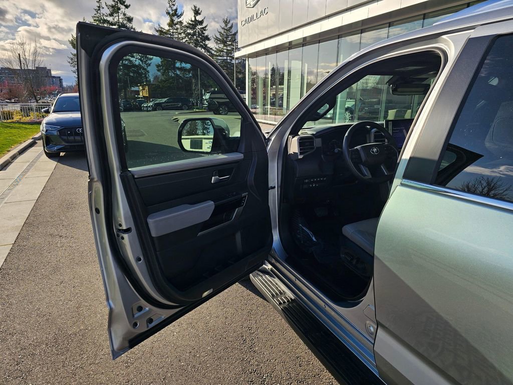 Used 2025 Toyota Sequoia Limited AWD/4WD image 21