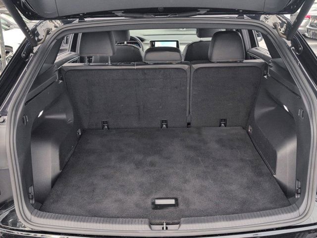 Used 2025 Volkswagen Atlas Cross Sport SE FWD image 28