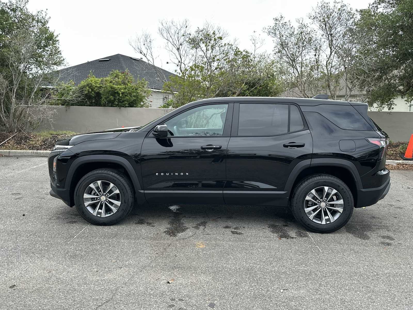 New 2026 Chevrolet Equinox LT w/ Convenience Package II image 4