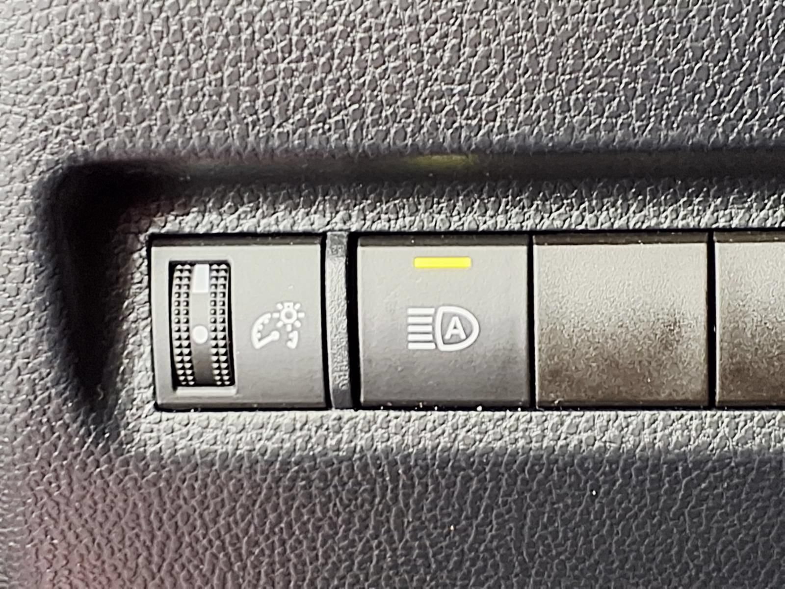 Used 2023 Toyota RAV4 XLE Premium FWD image 20