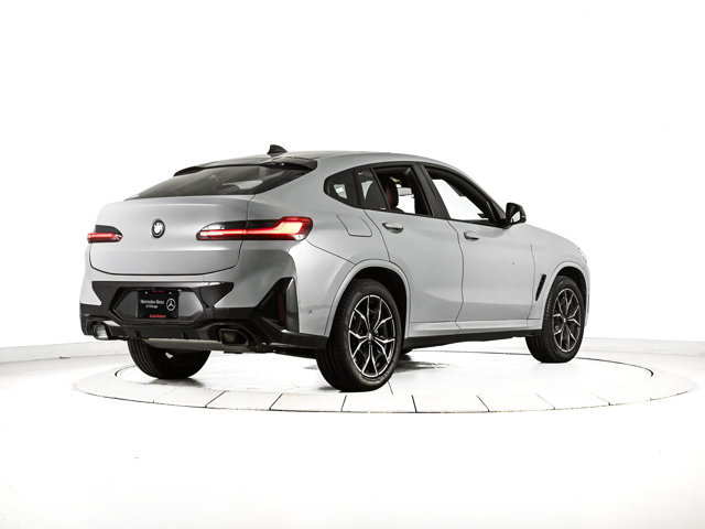 Used 2024 BMW X4 xDrive30i w/ Premium Package AWD/4WD image 5