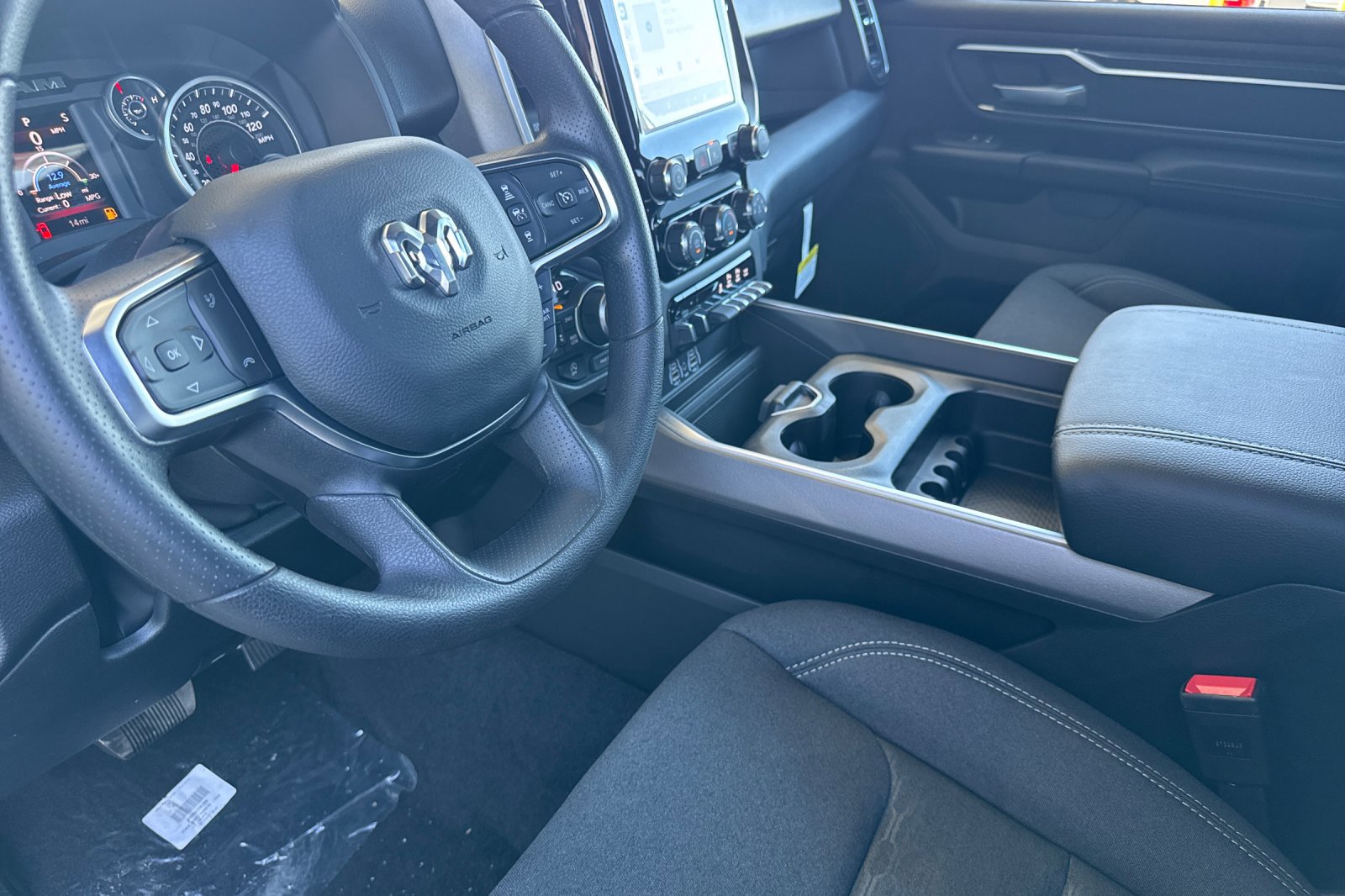 New 2026 RAM 1500 4x4 Crew Cab image 9