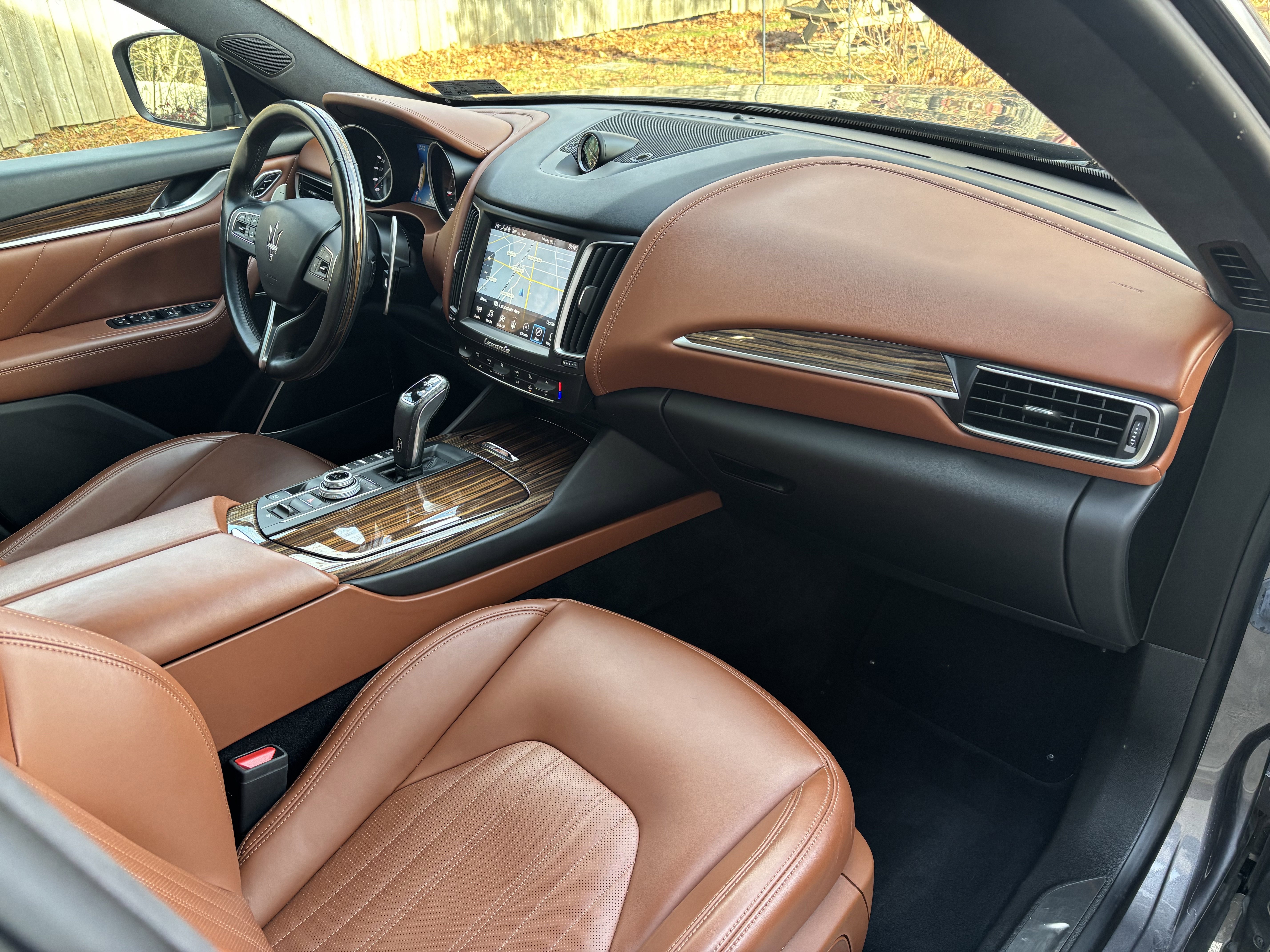 Used 2019 Maserati Levante GranLusso image 19